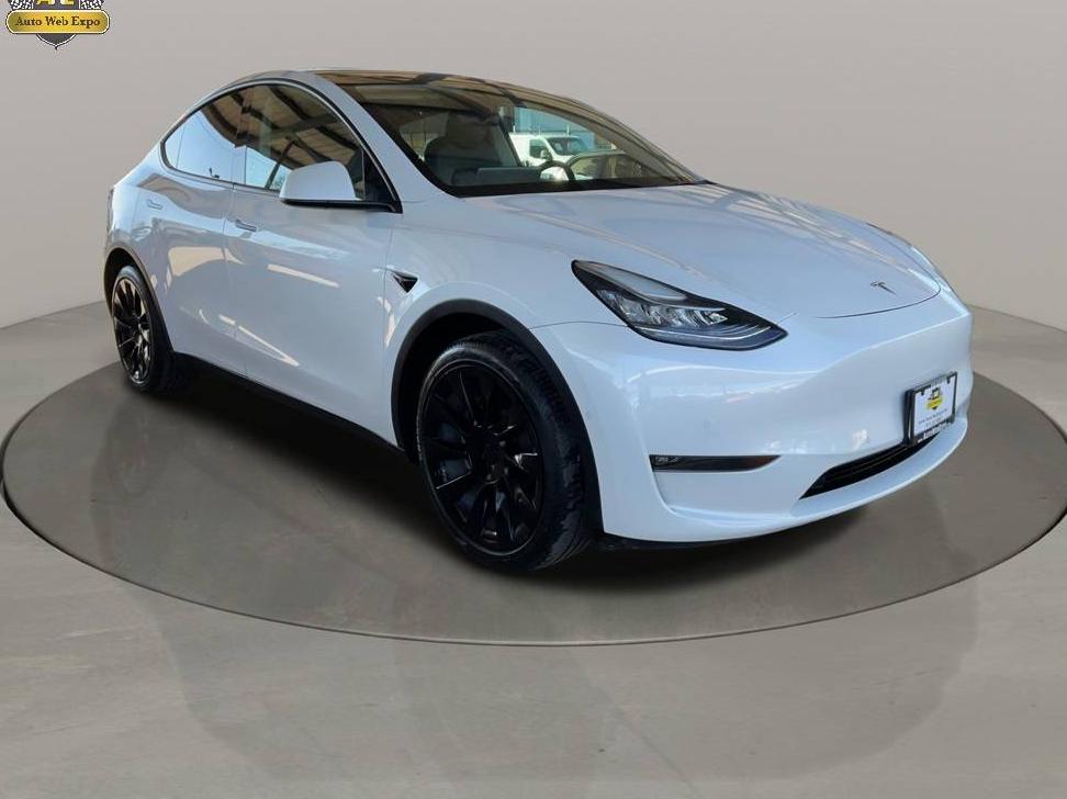 TESLA MODEL Y 2022 7SAYGDEE9NF336350 image